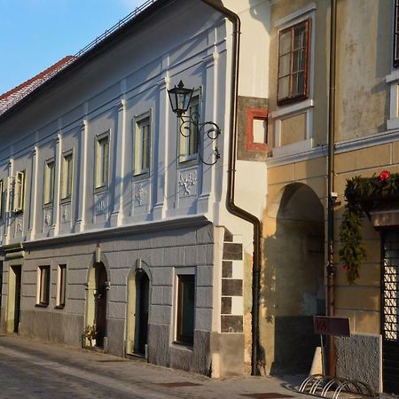 Apartma Linhartov Trg Radovljica Exterior photo